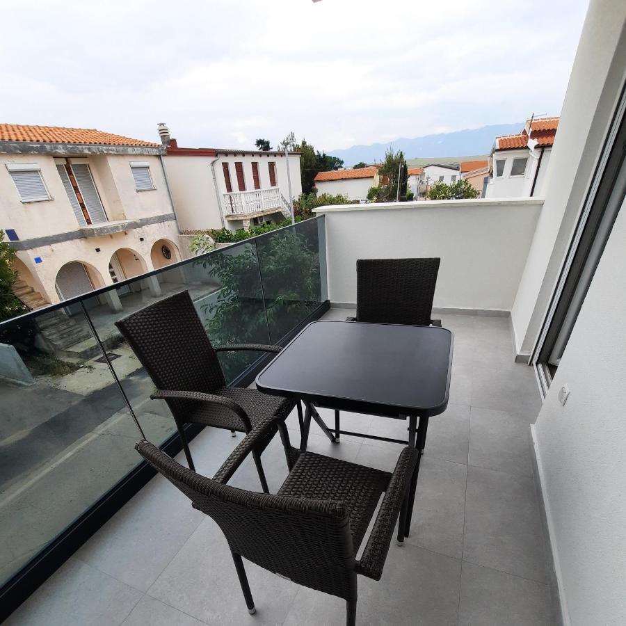 Apartments Matkovic Vir Exterior foto