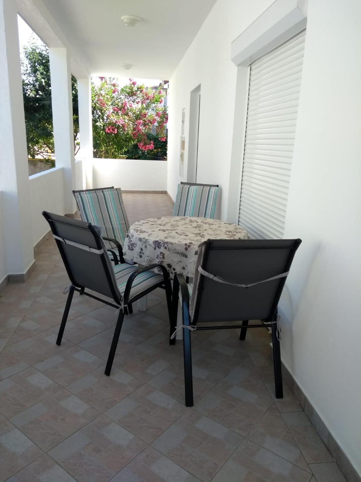 Apartments Matkovic Vir Exterior foto